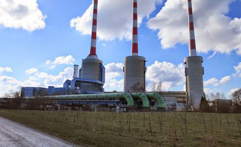 Foto: Gaskraftwerk Irsching / Von Art Anderson - Panoramio, CC BY 3.0, https://commons.wikimedia.org/w/index.php?curid=42467923